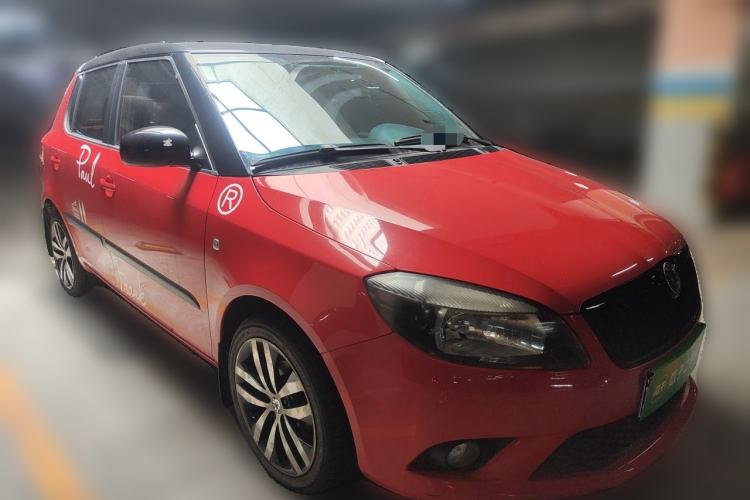 Used Skoda Fabia 2012 1.6L Automatic Sport Edition Front Right 45 Deg