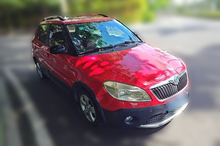 Used Skoda Fabia 2012 1.6L Scout Front Right 45 Deg