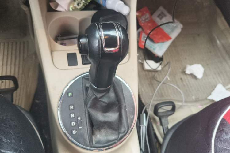 Used Skoda Fabia 2012 1.6L Scout Gear Lever