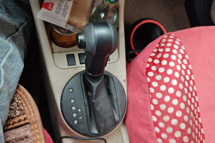 Used Skoda Fabia 2012 1.4L Automatic Crystal Edition Gear Lever