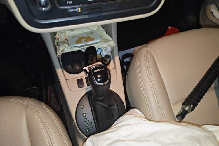 Used Skoda Fabia 2012 1.4L Automatic Crystal Edition Gear Lever