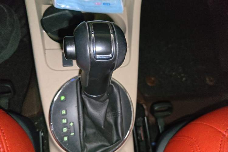 Used Skoda Fabia 2012 1.6L Scout Gear Lever