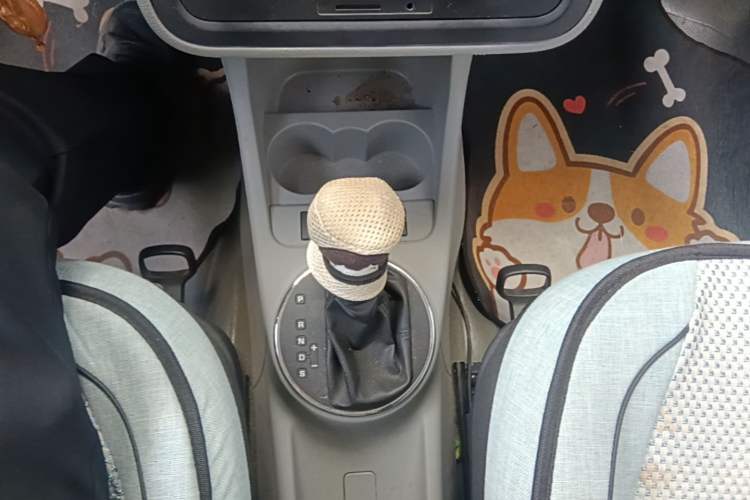 Used Skoda Fabia 2012 1.4L Automatic Crystal Edition Gear Lever