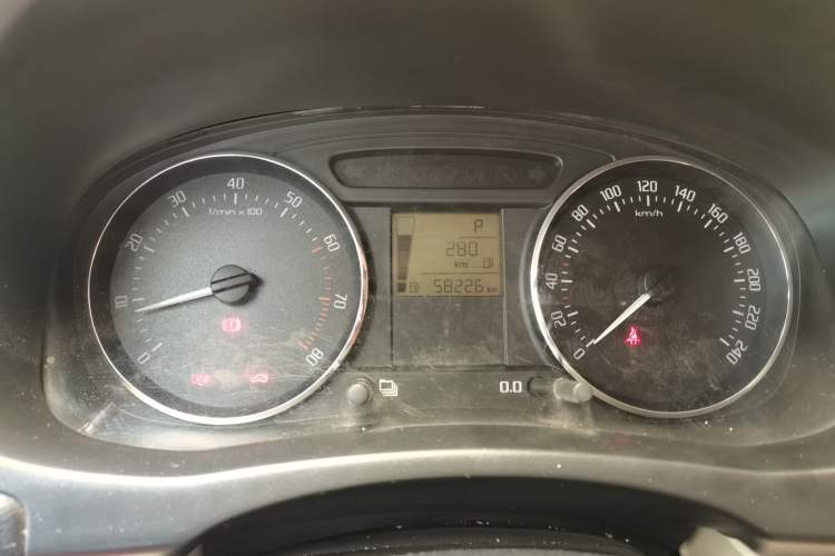 Used Skoda Fabia 2012 1.6L Scout Instrument Cluster