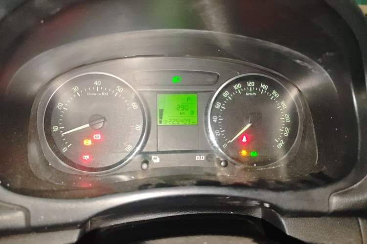 Used Skoda Fabia 2012 1.6L Automatic Sport Edition Instrument Cluster