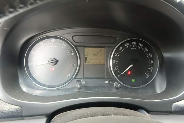 Used Skoda Fabia 2012 1.4L Automatic Crystal Edition Instrument Cluster