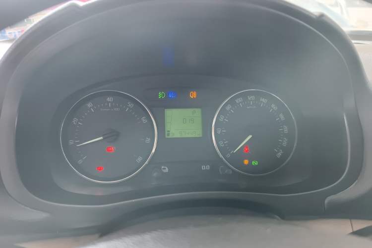 Used Skoda Fabia 2012 1.6L Scout Instrument Cluster