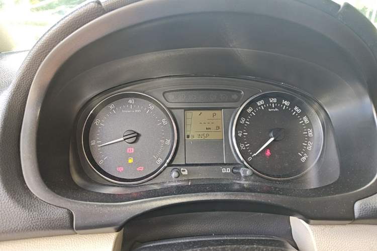 Used Skoda Fabia 2012 1.6L Scout Instrument Cluster