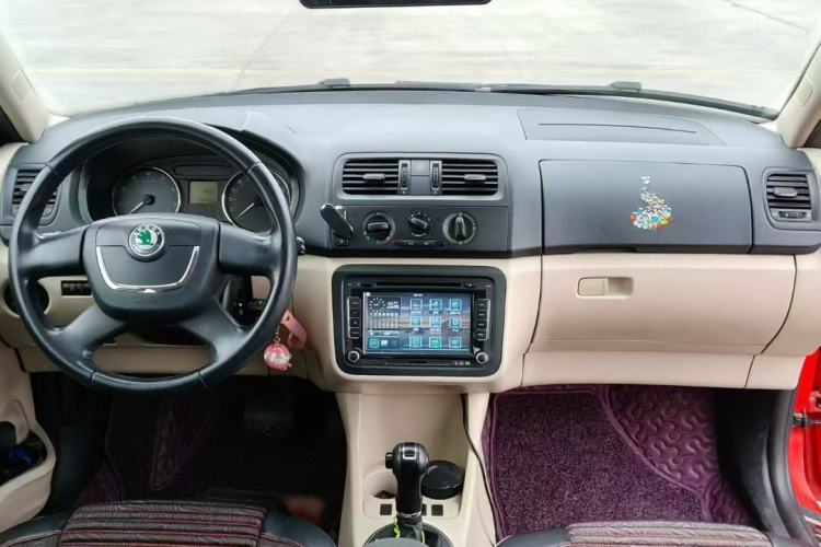 Used Skoda Fabia 2012 1.6L Scout Interior 2