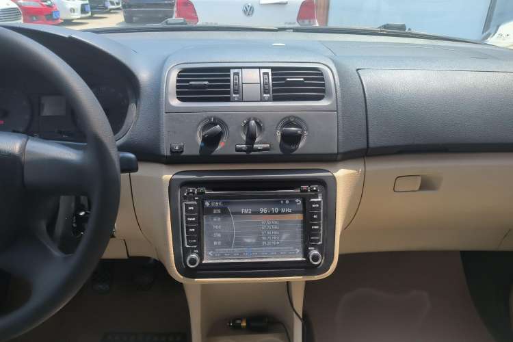 Used Skoda Fabia 2012 1.4L Manual Crystal Edition Interior 4