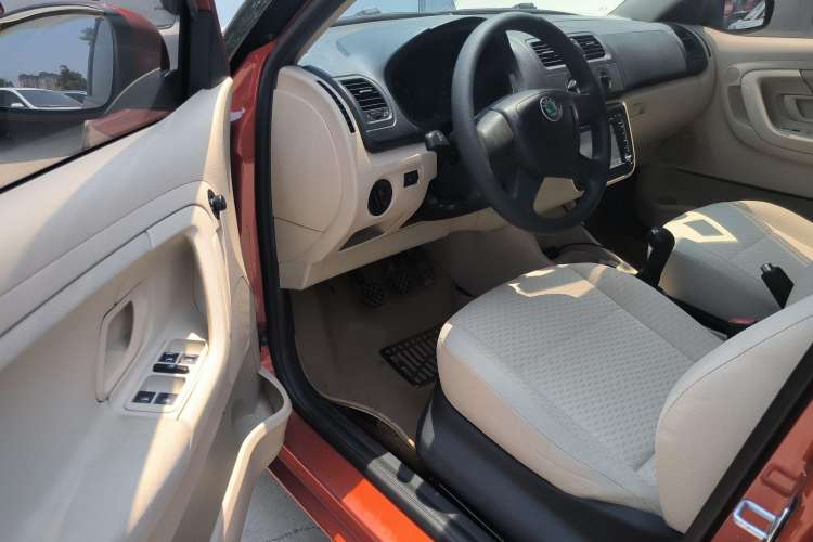 Used Skoda Fabia 2012 1.4L Manual Crystal Edition Interior 7