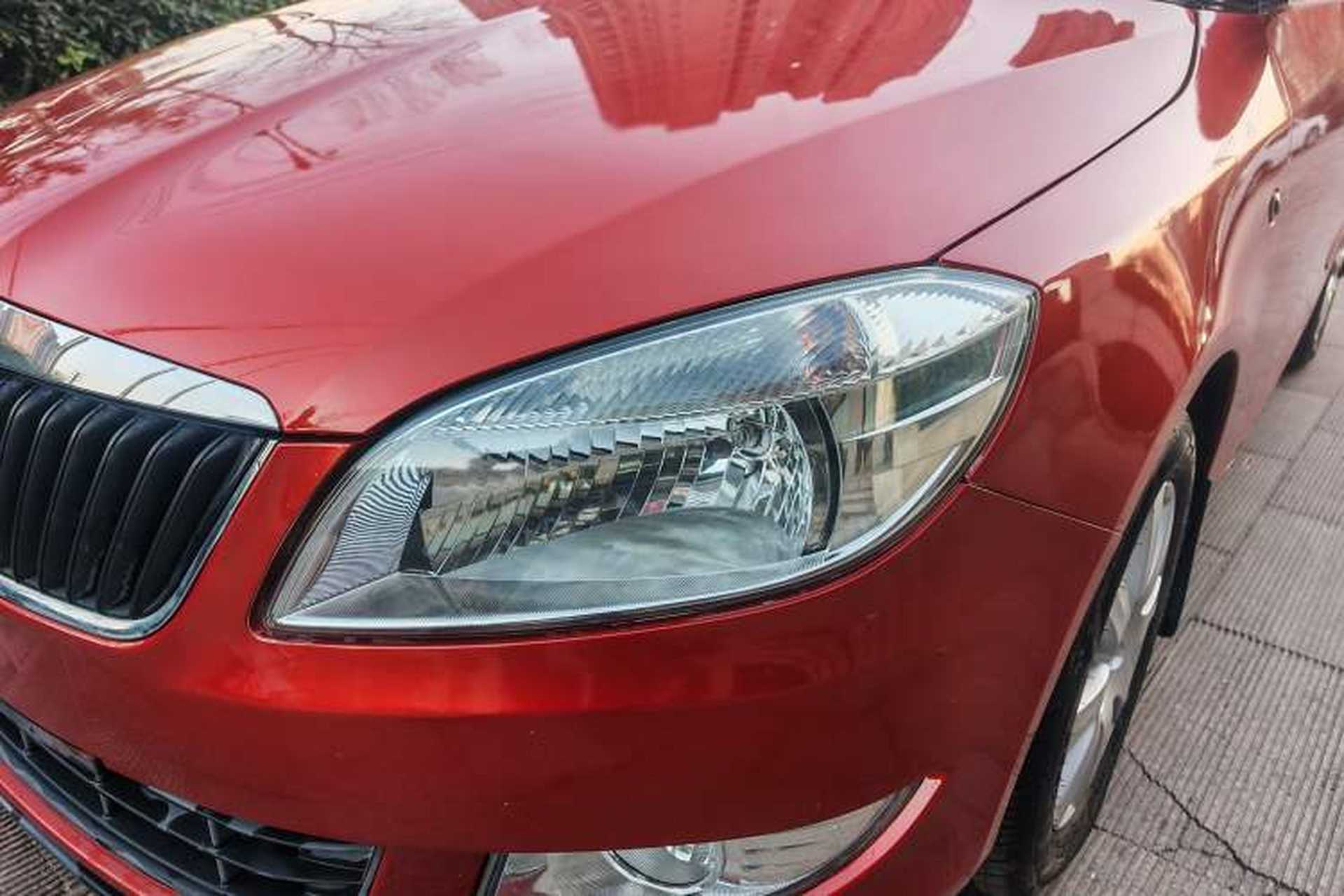 Used Skoda Fabia 2012 1.4L Automatic Crystal Edition Left Front Headlight