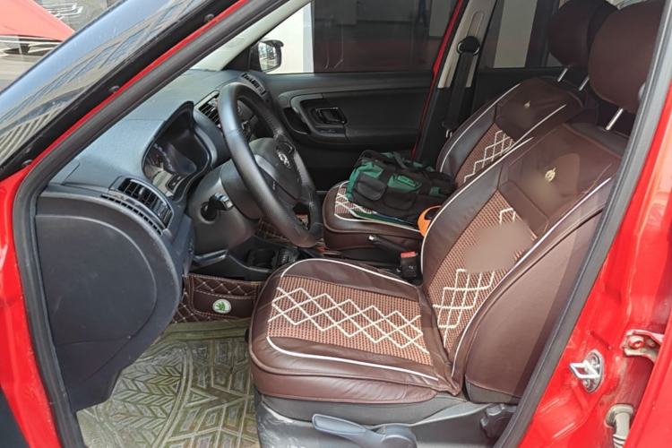 Used Skoda Fabia 2012 1.6L Automatic Cool Black Edition Left Front Seat