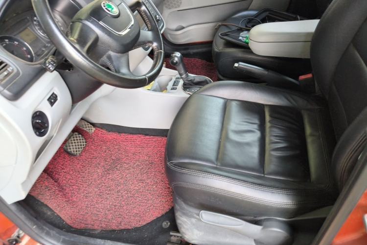 Used Skoda Fabia 2012 1.6L Automatic Crystal Edition Left Front Seat