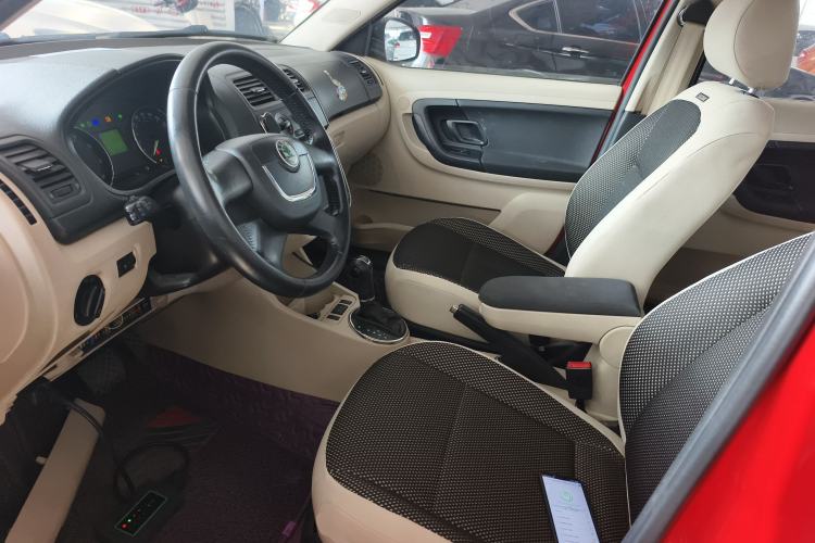 Used Skoda Fabia 2012 1.6L Scout Left Front Seat