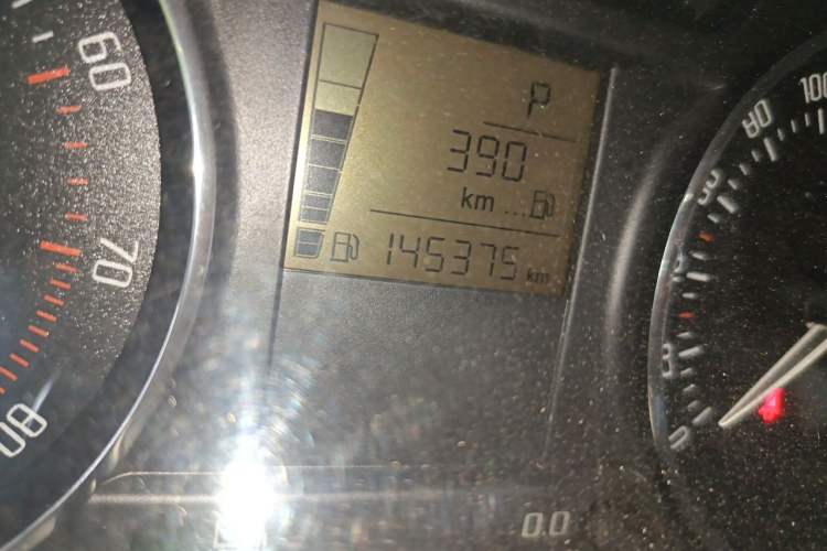 Used Skoda Fabia 2012 1.6L Automatic Cool Black Edition Odometer Close Up