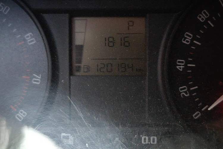 Used Skoda Fabia 2012 1.4L Automatic Crystal Edition Odometer Close Up