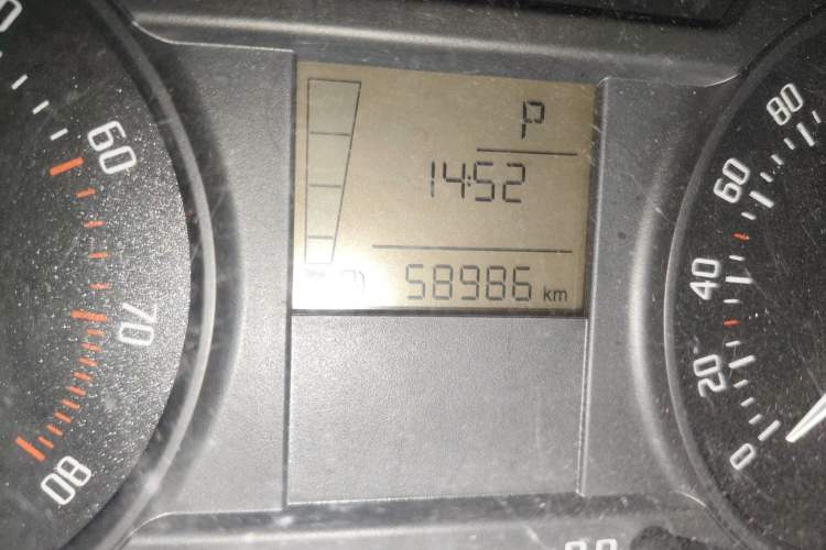Used Skoda Fabia 2012 1.4L Automatic Crystal Edition Odometer Close Up