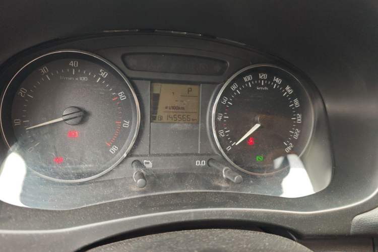 Used Skoda Fabia 2012 1.6L Automatic Cool Black Edition Odometer Close Up