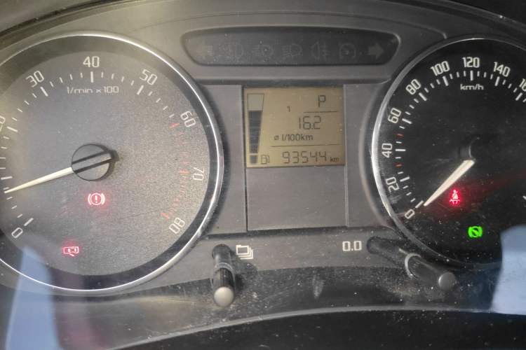 Used Skoda Fabia 2012 1.6L Automatic Crystal Edition Odometer Close Up