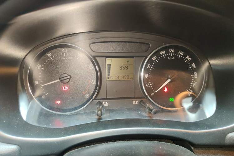 Used Skoda Fabia 2012 1.6L Automatic Sport Edition Odometer Close Up