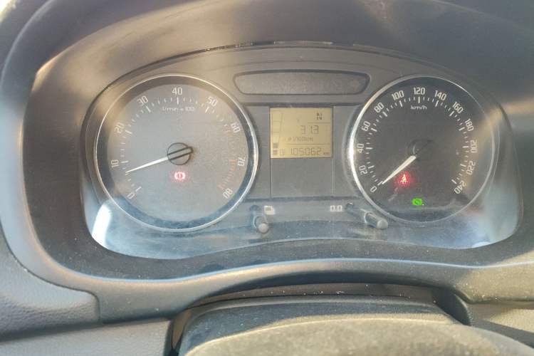 Used Skoda Fabia 2012 1.6L Automatic Cool Black Edition Odometer Close Up