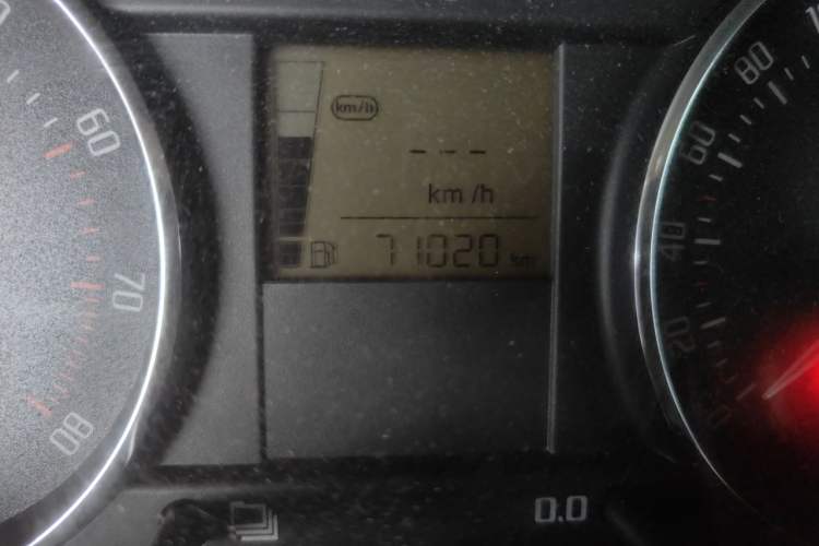 Used Skoda Fabia 2012 1.4L Manual Jingling Edition Odometer Close Up