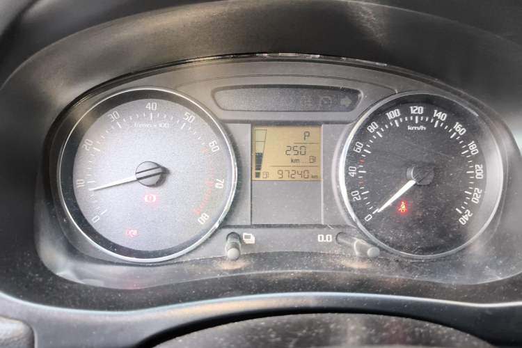 Used Skoda Fabia 2012 1.6L Automatic Crystal Edition Odometer Close Up