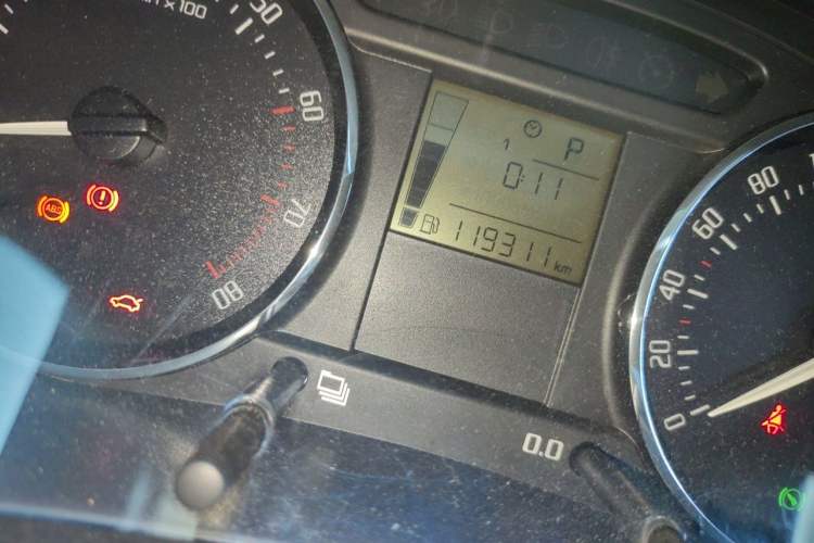 Used Skoda Fabia 2012 1.6L Automatic Cool Black Edition Odometer Close Up