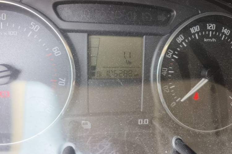 Used Skoda Fabia 2012 1.4L Manual Jingling Edition Odometer Close Up