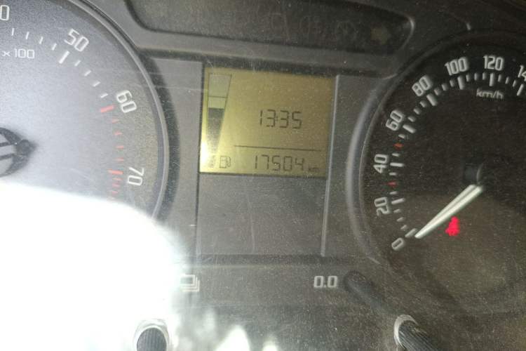 Used Skoda Fabia 2012 1.4L Manual Crystal Edition Odometer Close Up