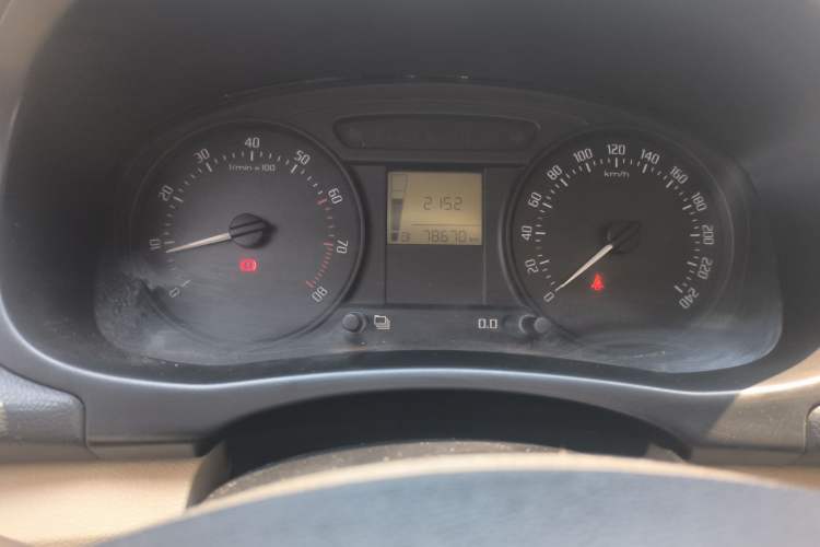 Used Skoda Fabia 2012 1.4L Manual Crystal Edition Odometer Close Up