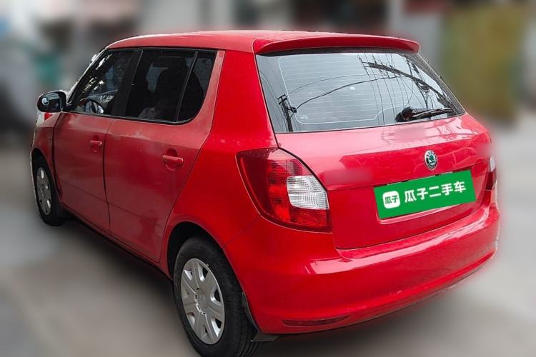 Used Skoda Fabia 2012 1.4L Automatic Crystal Edition Rear Left 45 Deg