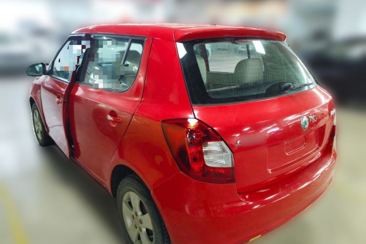 Used Skoda Fabia 2012 1.4L Automatic Crystal Edition Rear Left 45 Deg