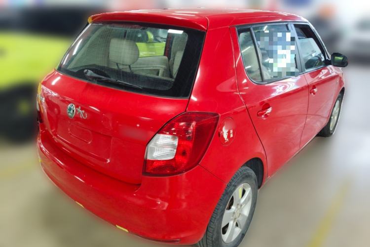 Used Skoda Fabia 2012 1.4L Automatic Crystal Edition Rear Right 45 Deg