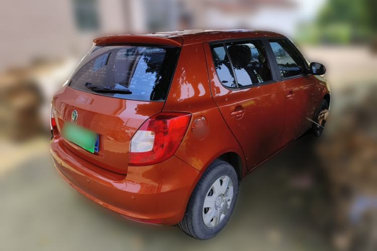 Used Skoda Fabia 2012 1.4L Automatic Crystal Edition Rear Right 45 Deg
