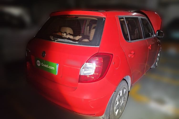 Used Skoda Fabia 2012 1.4L Automatic Crystal Edition Rear Right 45 Deg