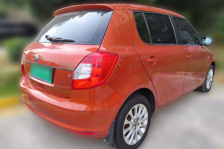Used Skoda Fabia 2012 1.6L Automatic Crystal Edition Rear Right 45 Deg