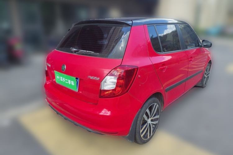 Used Skoda Fabia 2012 1.6L Automatic Cool Black Edition Rear Right 45 Deg
