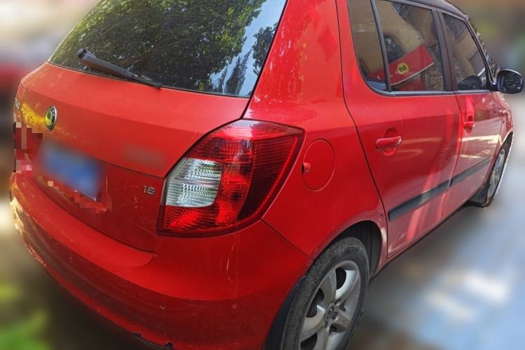 Used Skoda Fabia 2012 1.6L Manual Cool Black Edition Rear Right 45 Deg