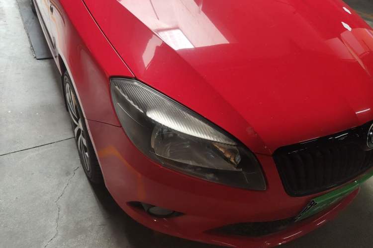 Used Skoda Fabia 2012 1.6L Automatic Sport Edition Right Front Headlight