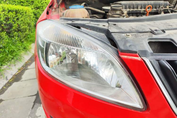 Used Skoda Fabia 2012 1.4L Manual Jingling Edition Right Front Headlight