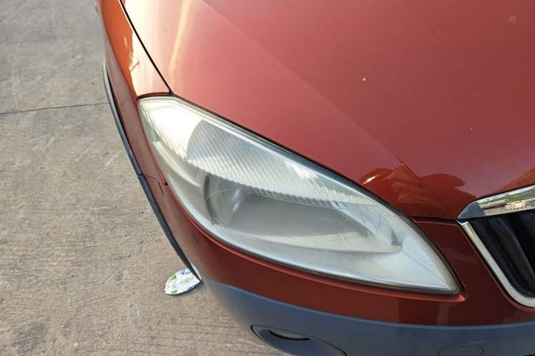 Used Skoda Fabia 2012 1.6L Scout Right Front Headlight