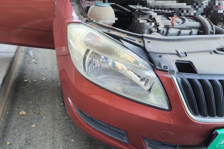 Used Skoda Fabia 2012 1.4L Manual Crystal Edition Right Front Headlight