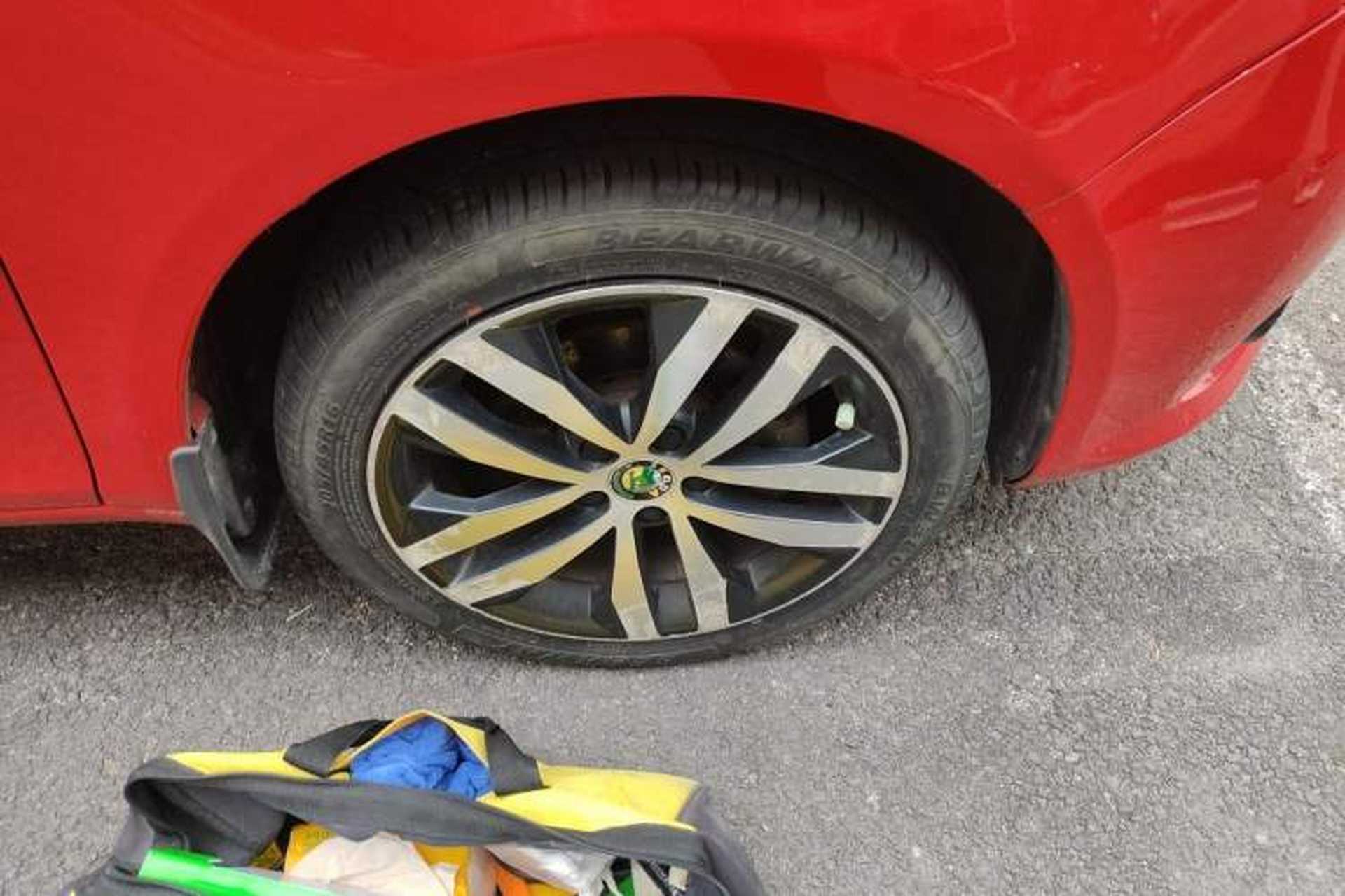 Used Skoda Fabia 2012 1.6L Manual Sport Edition Right Front Wheel Hub