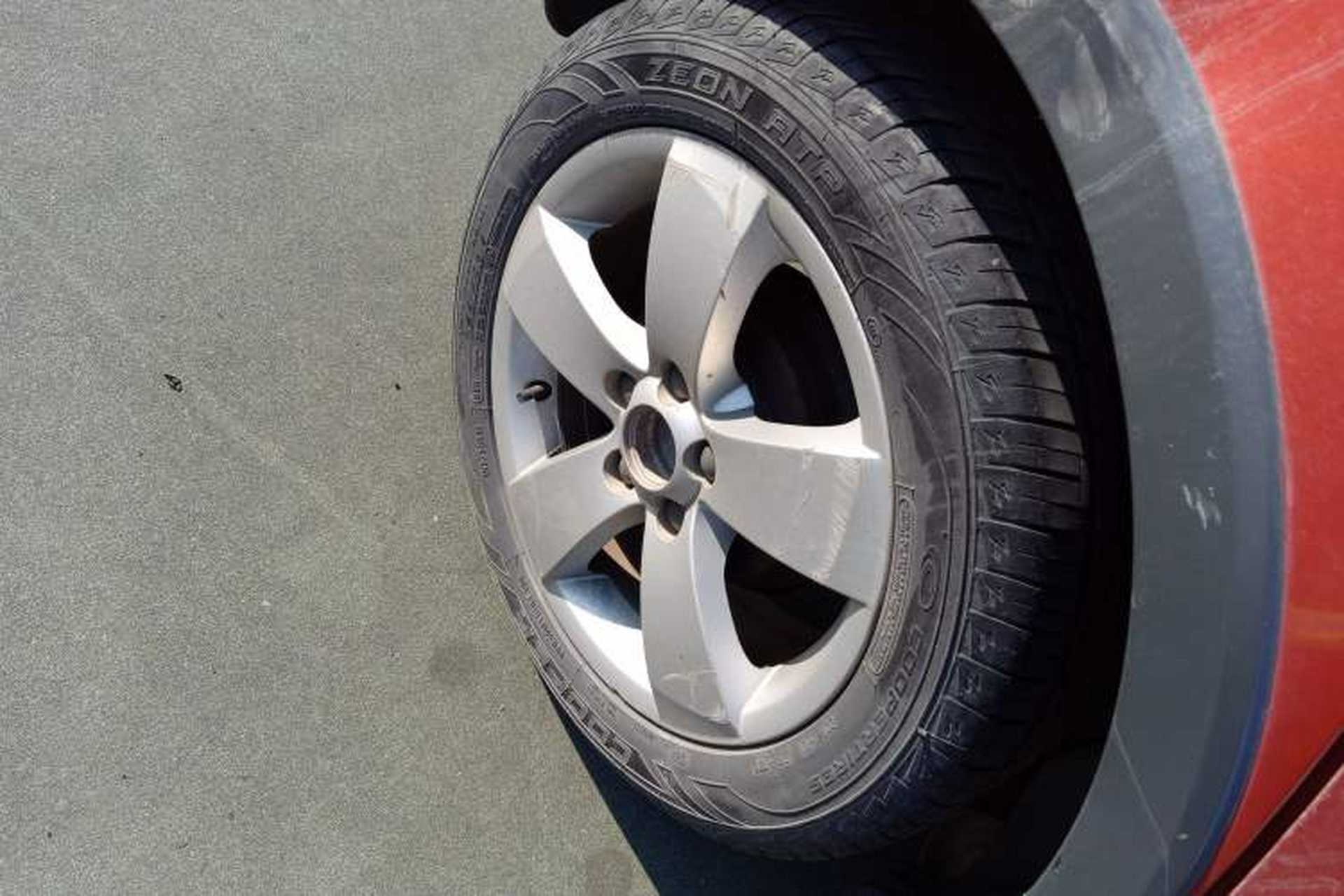 Used Skoda Fabia 2012 1.6L Scout Right Rear Wheel Hub