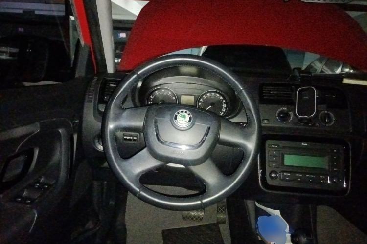 Used Skoda Fabia 2012 1.6L Automatic Cool Black Edition Steering Wheel