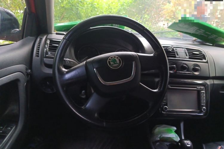 Used Skoda Fabia 2012 1.6L Automatic Cool Black Edition Steering Wheel