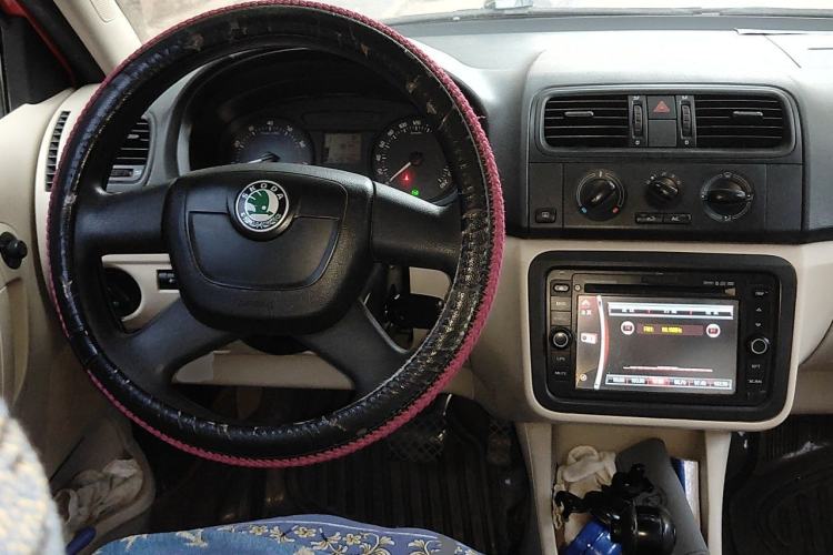 Used Skoda Fabia 2012 1.4L Automatic Crystal Edition Steering Wheel
