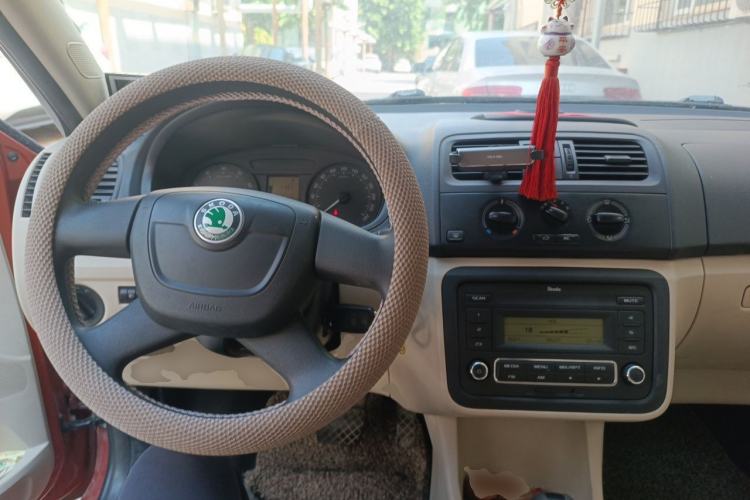 Used Skoda Fabia 2012 1.4L Automatic Crystal Edition Steering Wheel